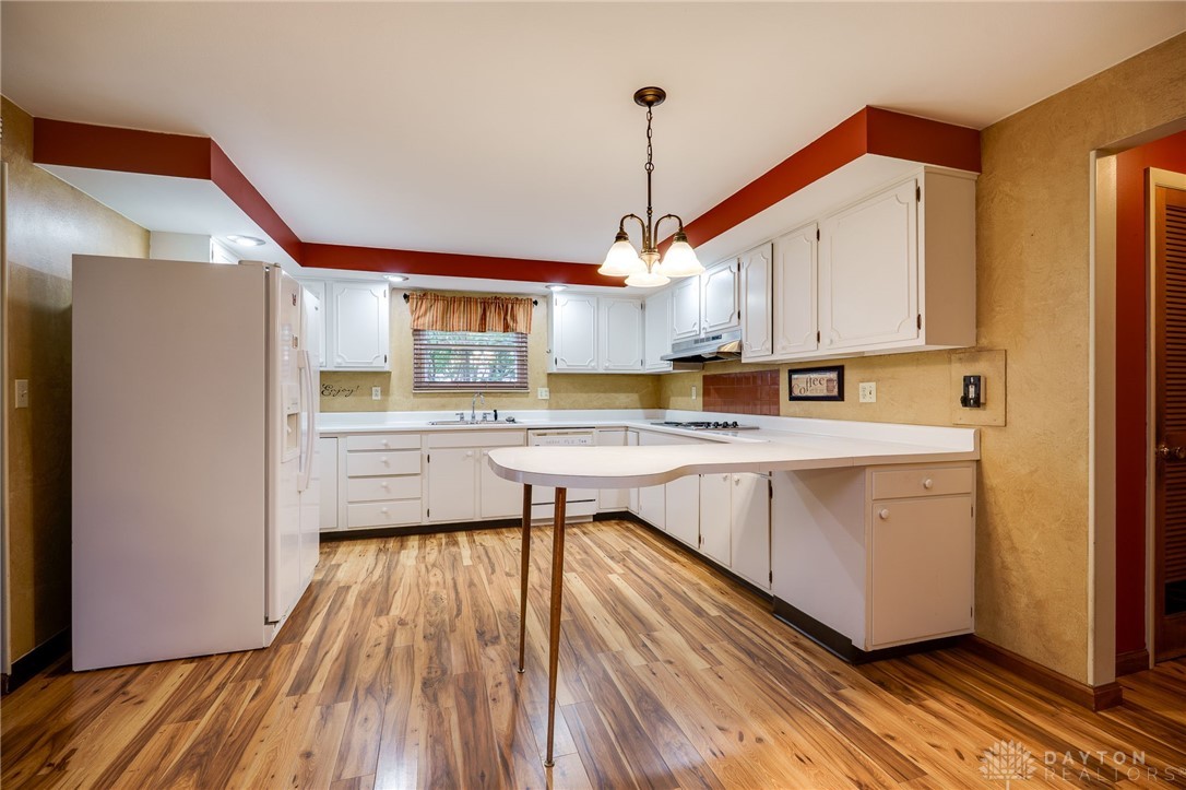 1252 Harmony Lane, Fairborn, Ohio image 11