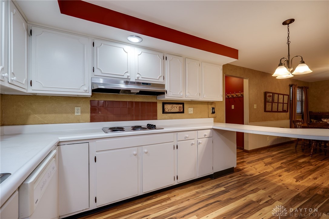 1252 Harmony Lane, Fairborn, Ohio image 13
