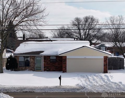 Photo of 6334 Shull Road, Dayton, OH 45424 (MLS # 951860)