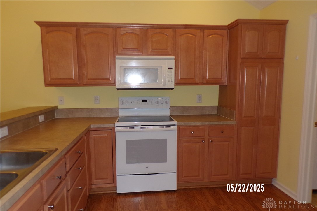 120 Aberdeen Village Drive, Beavercreek, Ohio image 12