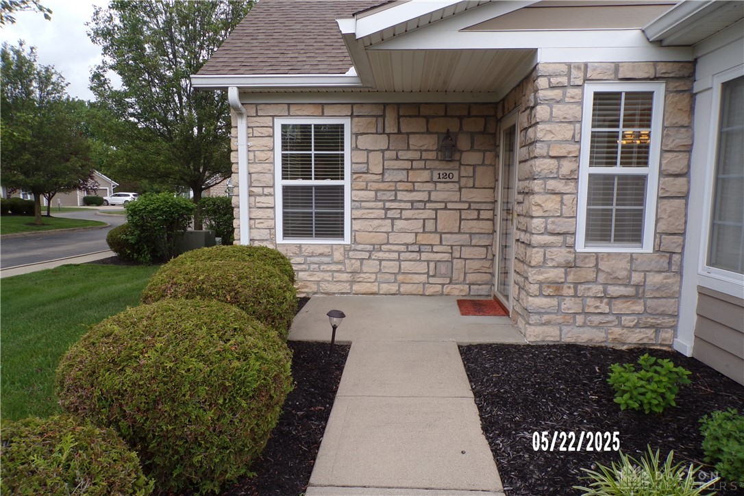 120 Aberdeen Village Drive, Beavercreek, Ohio image 5
