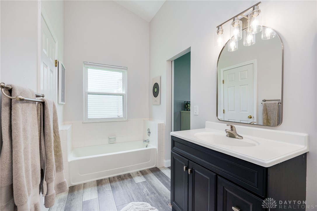 9900 Lincolnshire Road, Miamisburg, Ohio image 23