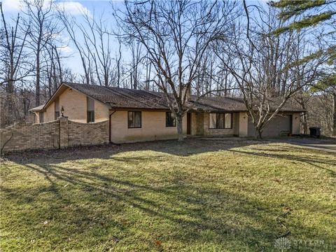 Photo of 2511 Spahr Road, Xenia, OH 45385 (MLS # 951182)