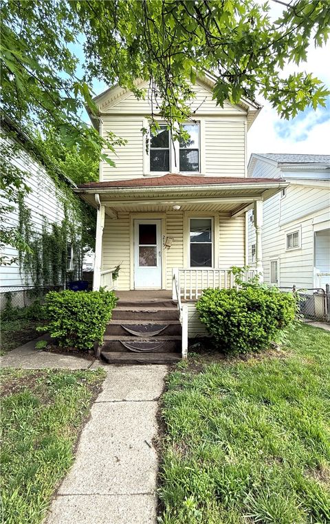 Photo of 215 Heaton Avenue, Dayton, OH 45410 (MLS # 957570)