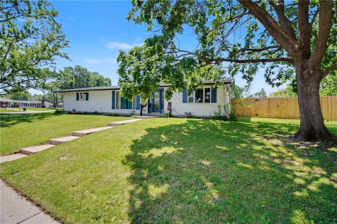 1043 Heathwood
