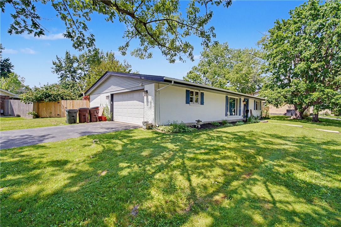 1043 Heathwood