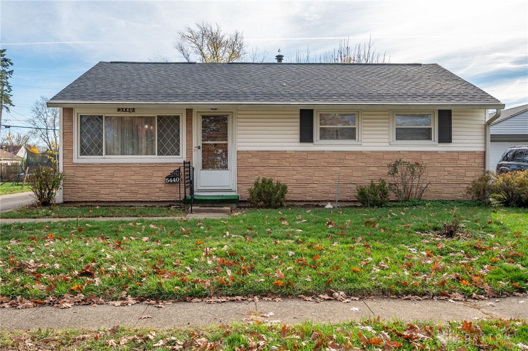 5440 Roxford Drive, Dayton, Ohio image 2