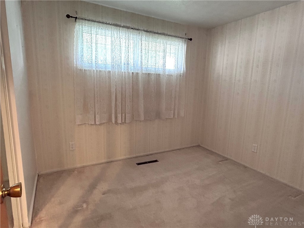 5575 Barnard Drive, Dayton, Ohio image 20