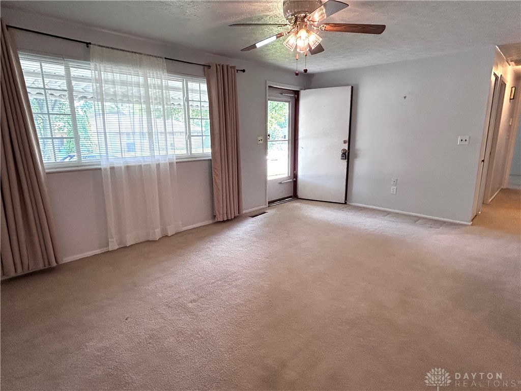 5575 Barnard Drive, Dayton, Ohio image 17