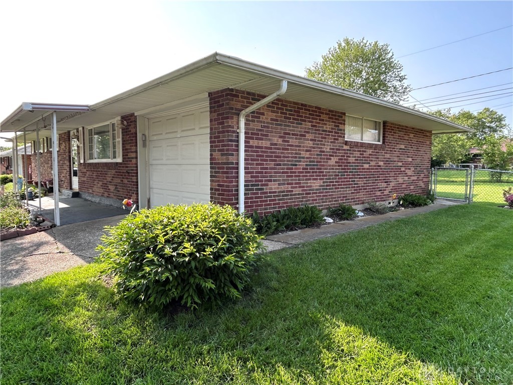 5575 Barnard Drive, Dayton, Ohio image 3