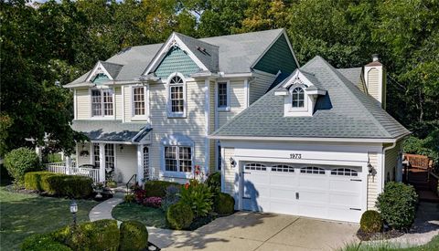 Photo of 1973 Home Path Court, Centerville, OH 45459 (MLS # 943995)