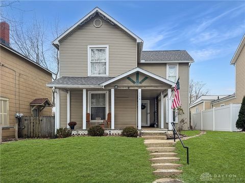 Photo of 110 Lincoln Place, Urbana, OH 43078 (MLS # 950934)