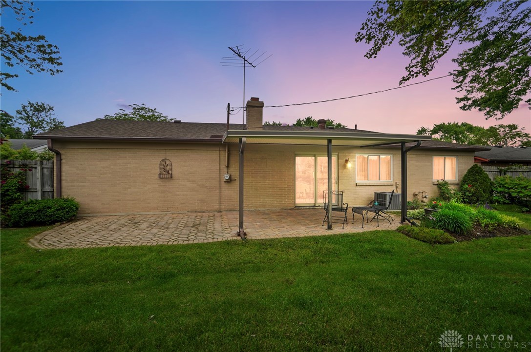 348 Cambridge Drive, Fairborn, Ohio image 3