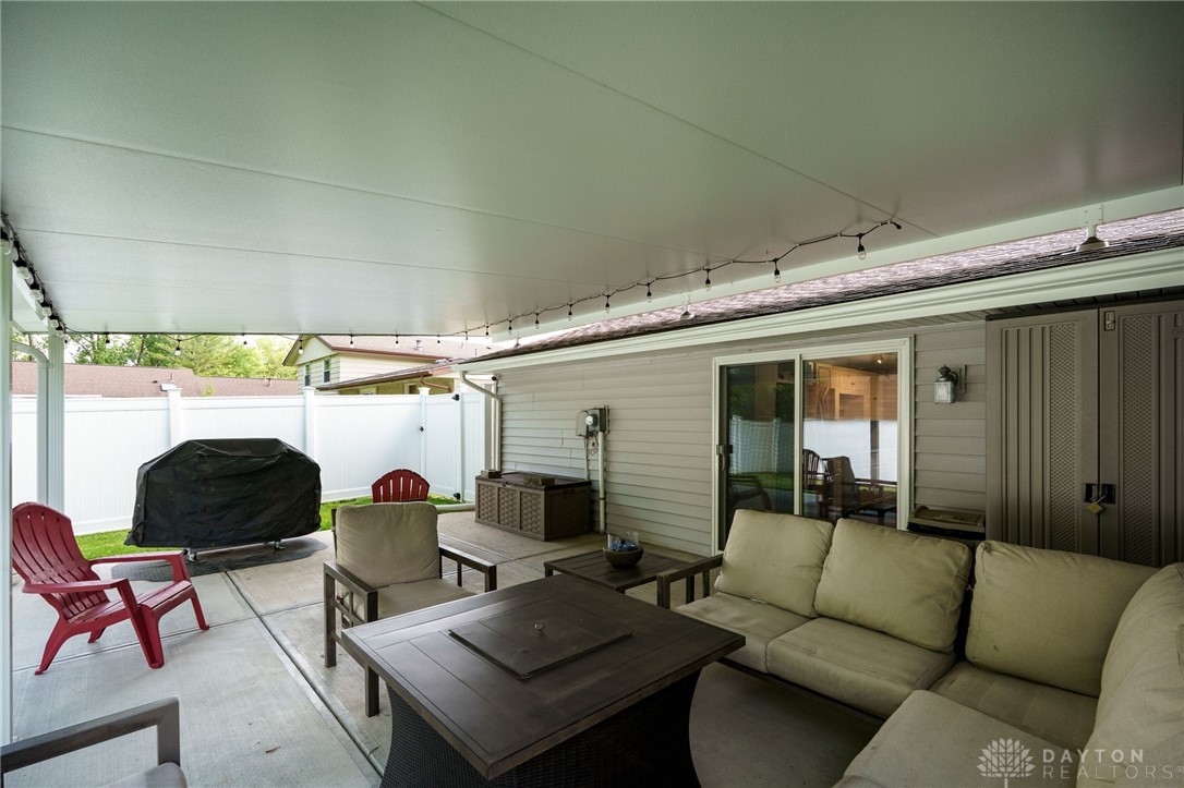 5235 Wakefield Drive, Fairborn, Ohio image 40