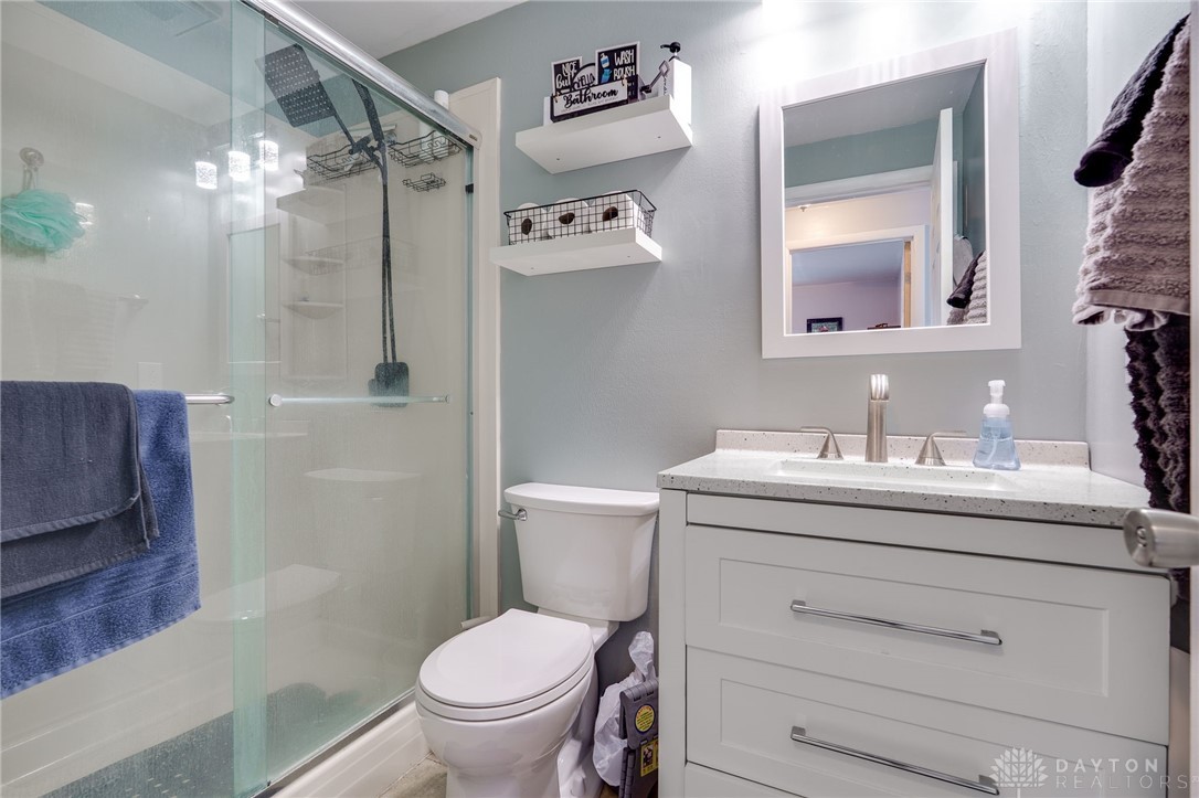 5235 Wakefield Drive, Fairborn, Ohio image 33
