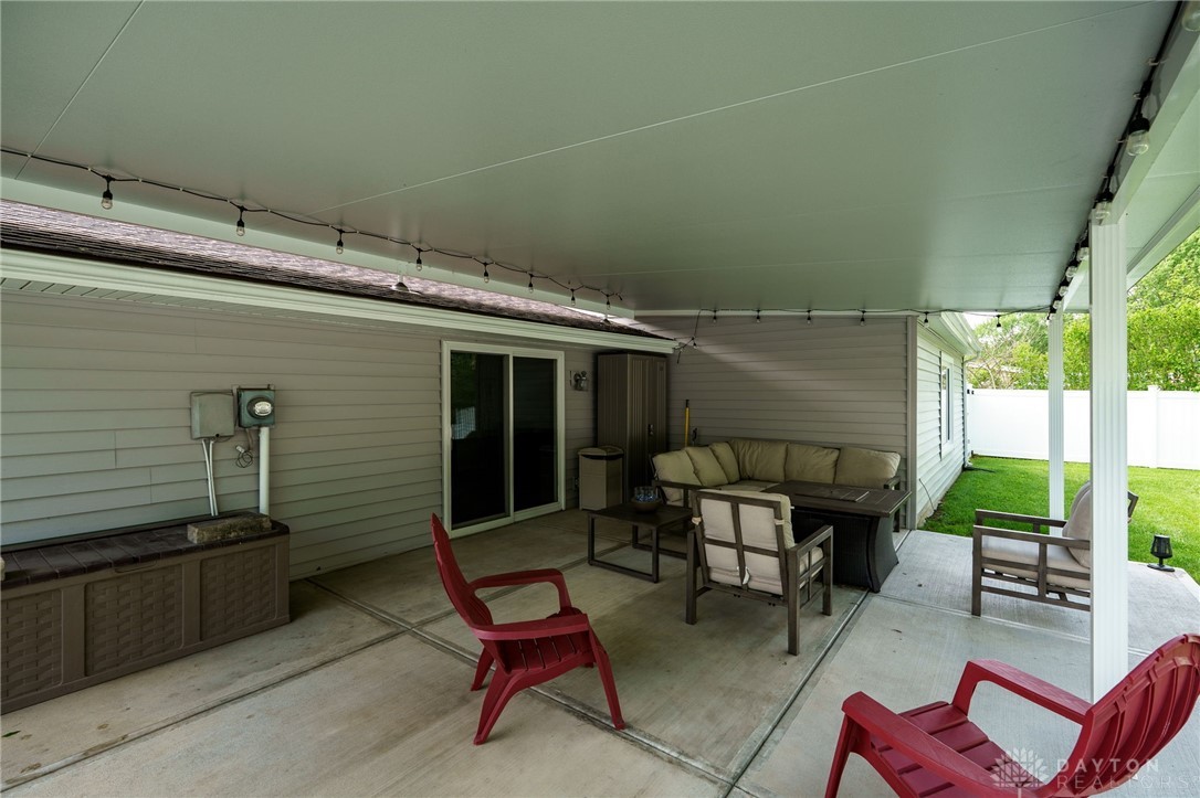 5235 Wakefield Drive, Fairborn, Ohio image 38
