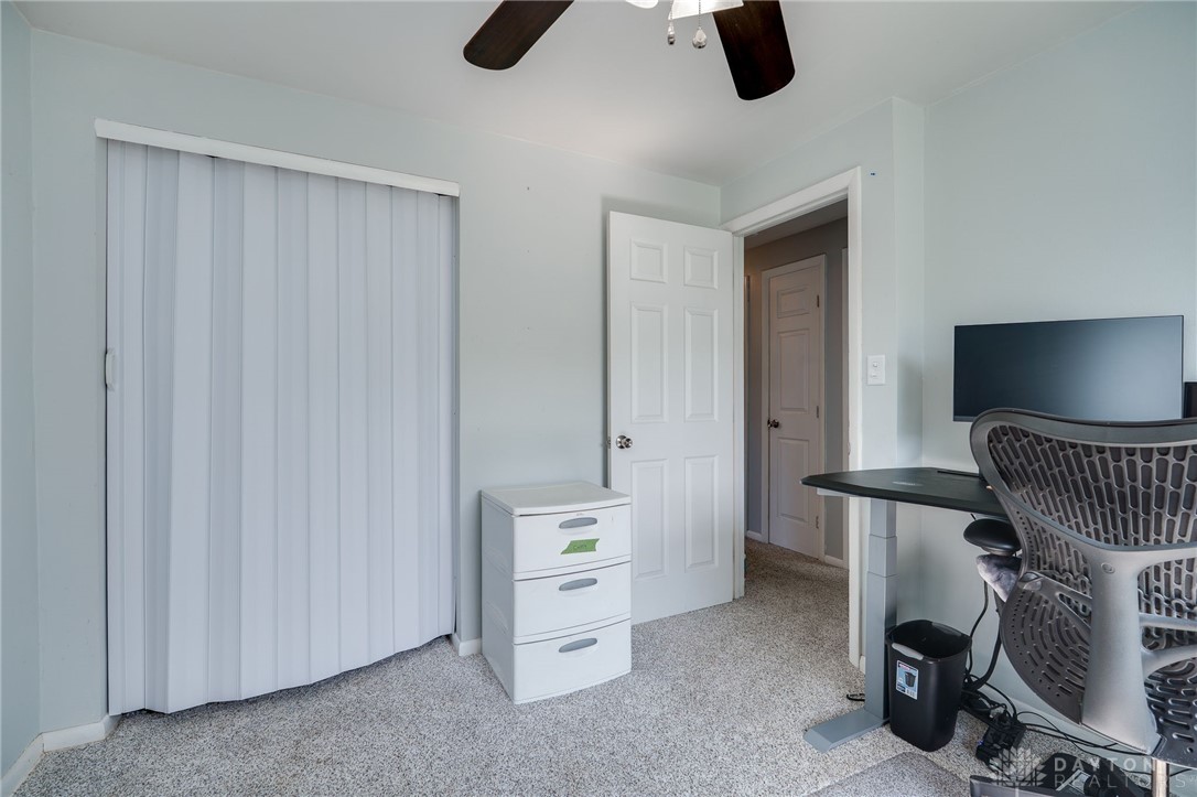 5235 Wakefield Drive, Fairborn, Ohio image 32
