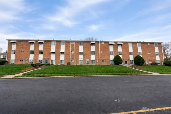 5675 COACH DR E APT D, DAYTON, OH 45440 - Image 876fcf2cc2105c232575bb5e8663d454/241518139