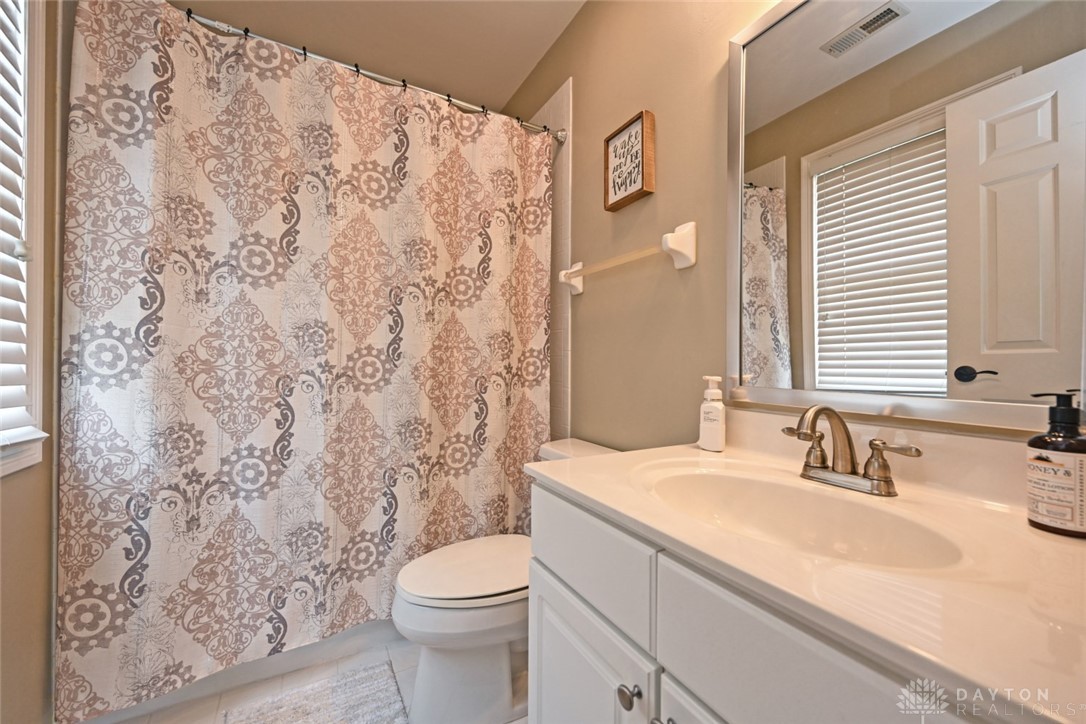 6826 Waterbury Lane, Mason, Ohio image 43