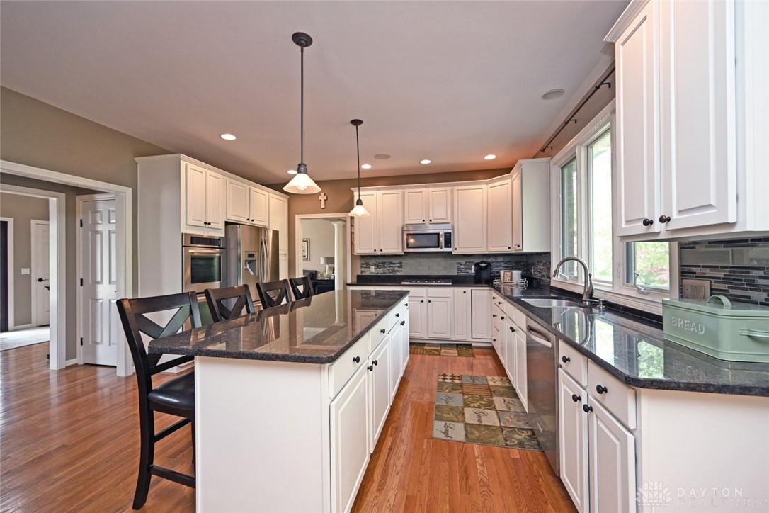 6826 Waterbury Lane, Mason, Ohio image 16