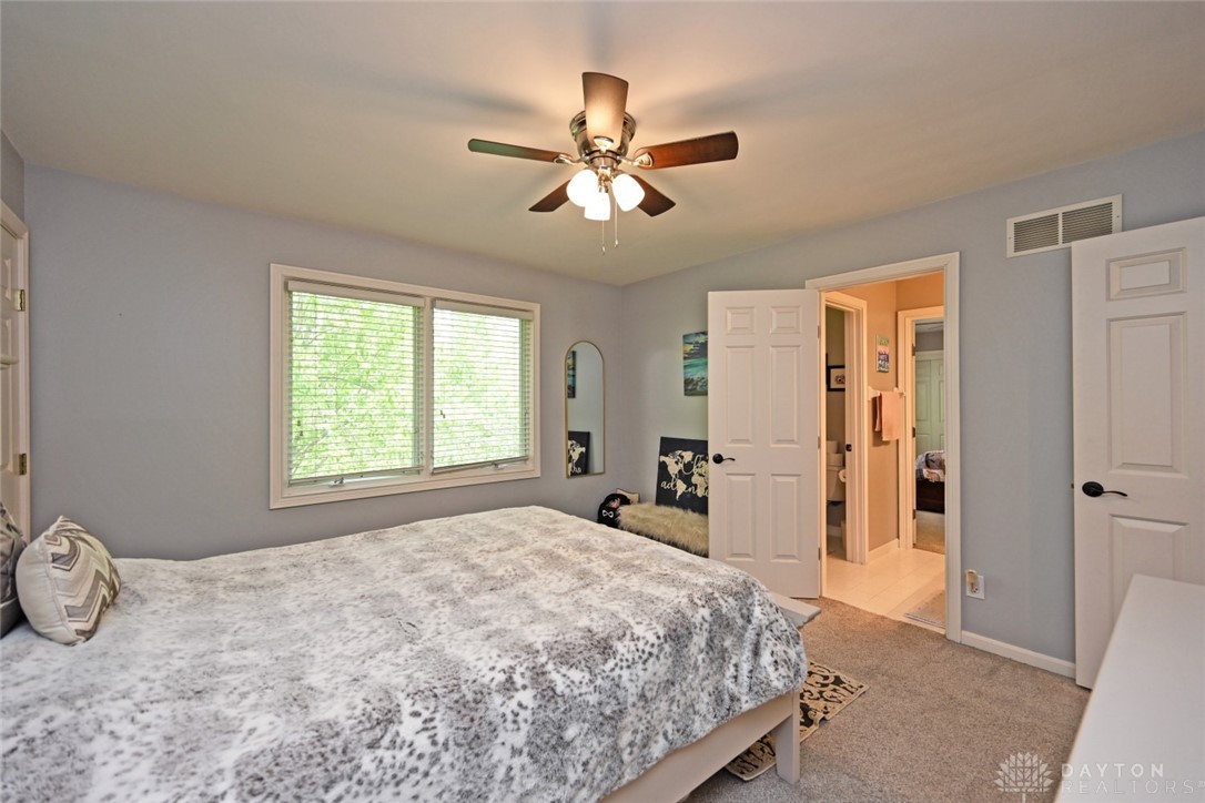 6826 Waterbury Lane, Mason, Ohio image 39
