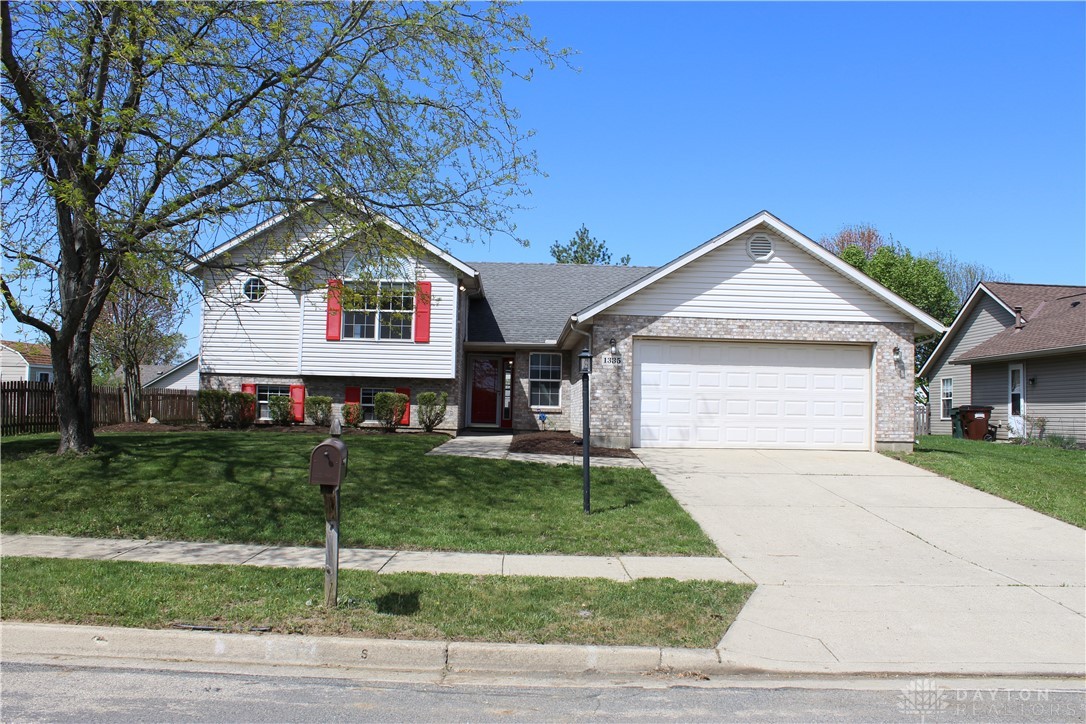 1335 Sentry Lane, Fairborn, Ohio image 1