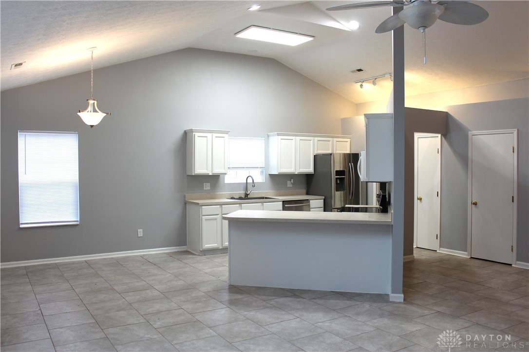 1335 Sentry Lane, Fairborn, Ohio image 15