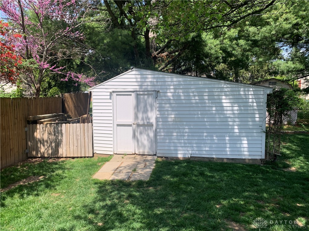 107 Heckman Drive, Englewood, Ohio image 35