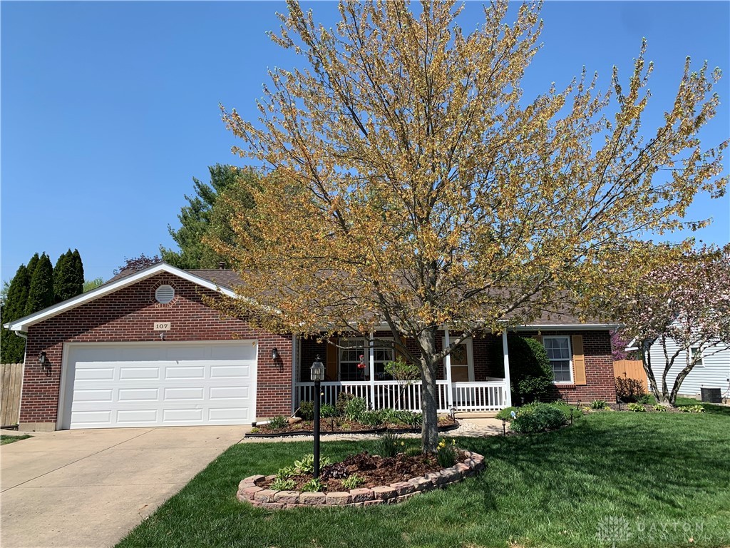 107 Heckman Drive, Englewood, Ohio image 1