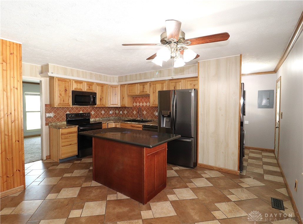 175 Bradley Drive, Germantown, Ohio image 8