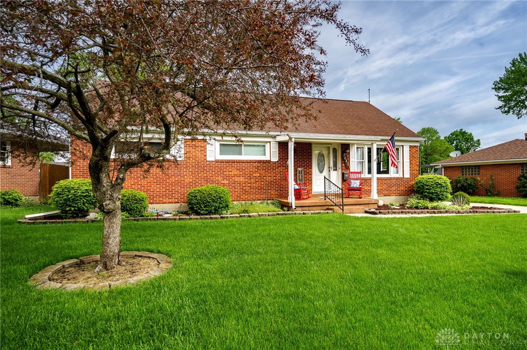 2643 Casey Drive, Springfield, Ohio image 3