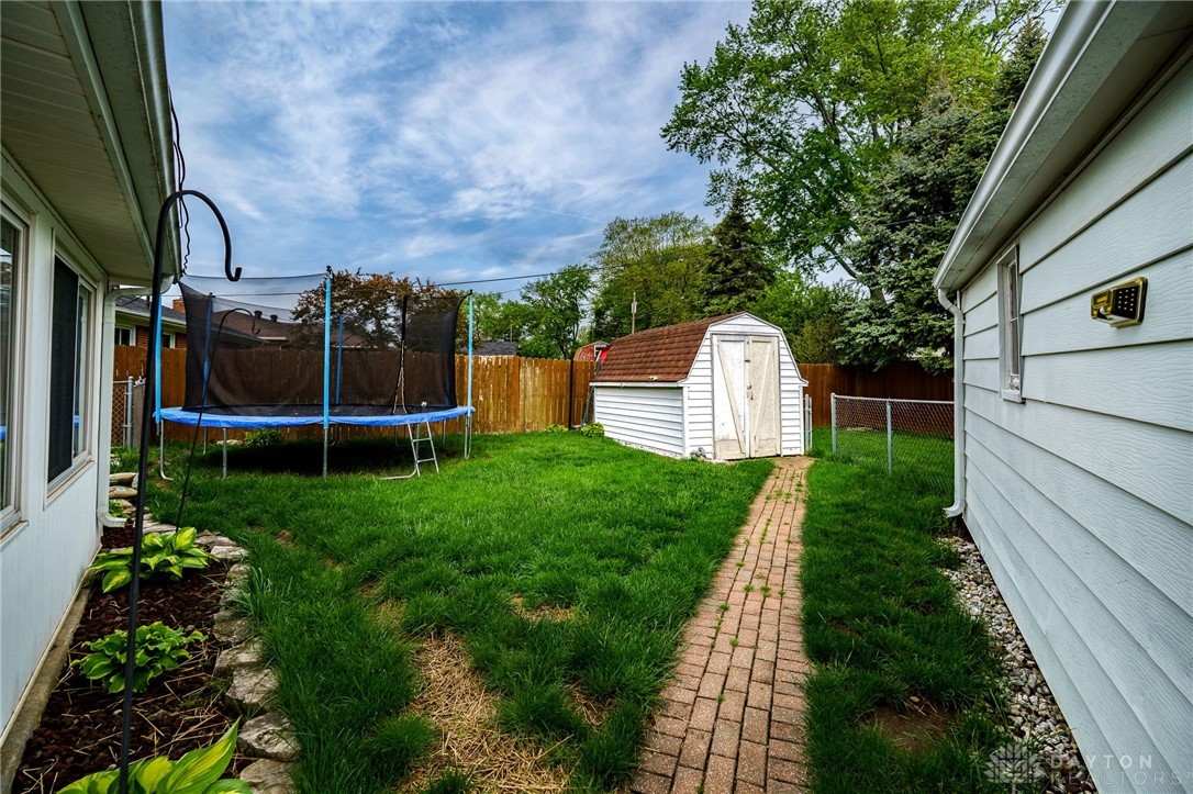 2643 Casey Drive, Springfield, Ohio image 34