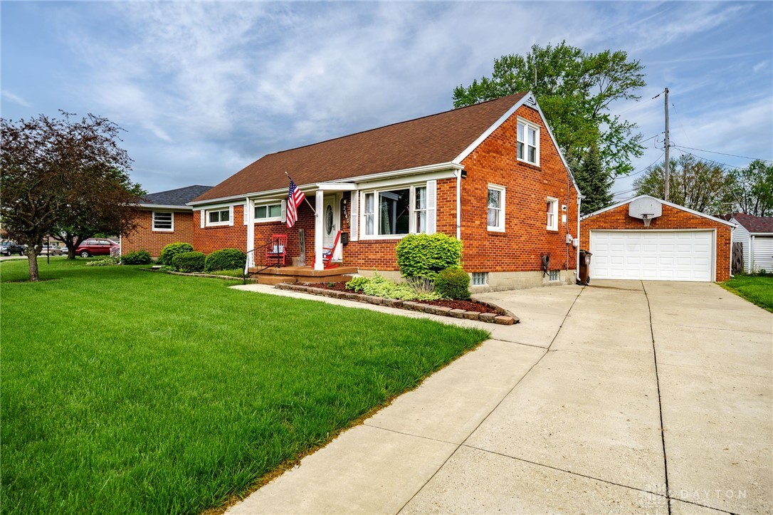 2643 Casey Drive, Springfield, Ohio image 4