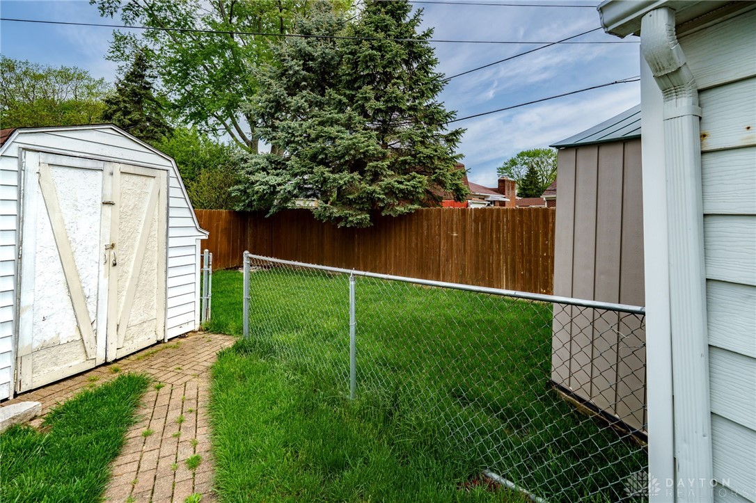 2643 Casey Drive, Springfield, Ohio image 35