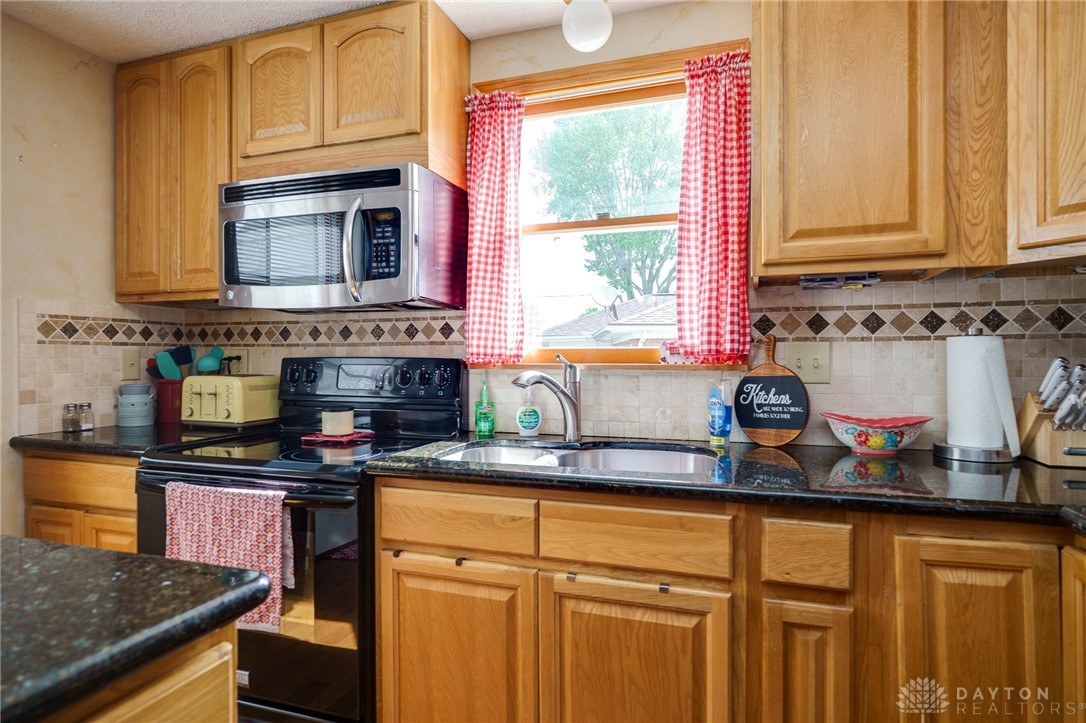 2643 Casey Drive, Springfield, Ohio image 19