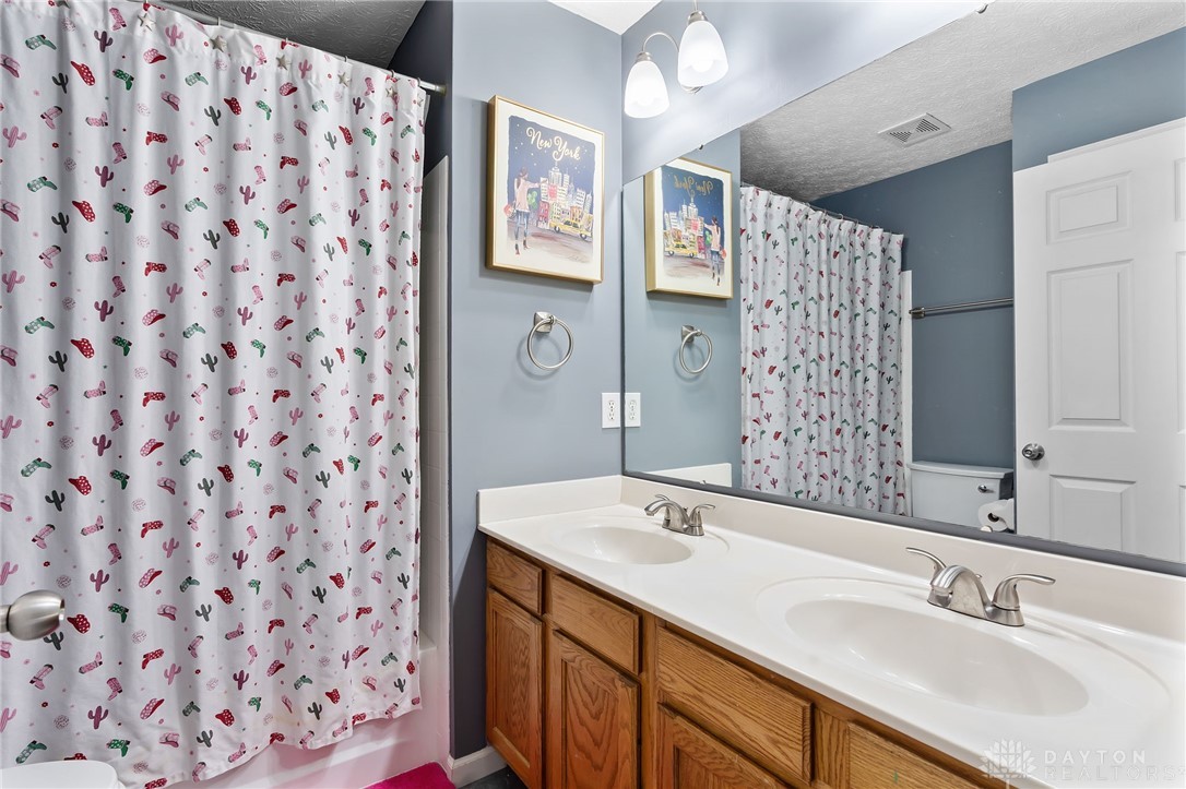 56 Christman Drive, Springboro, Ohio image 36