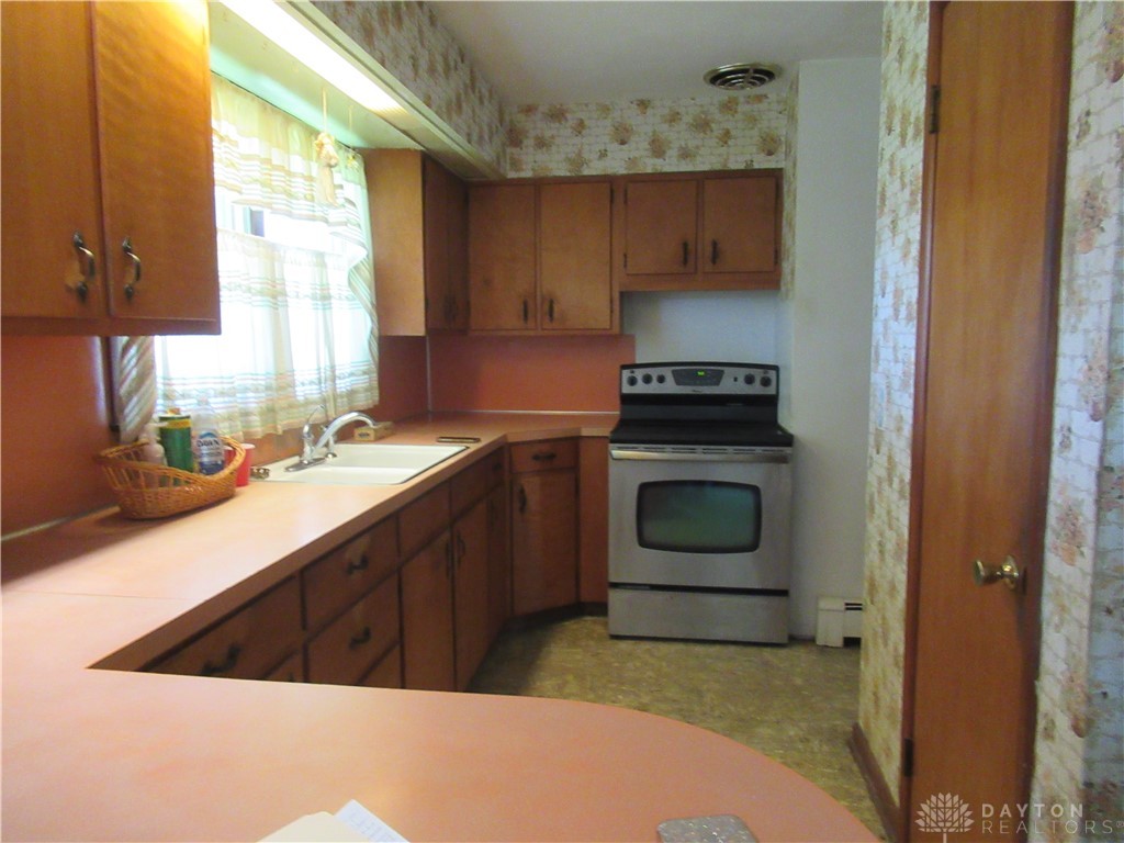 193 Cambridge Avenue, Greenville, Ohio image 2