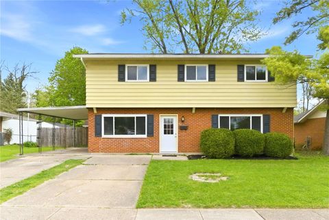 Photo of 40 Woods Road, Springboro, OH 45066 (MLS # 956920)