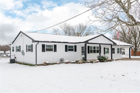 Photo of 3644 Connie Drive, Franklin, OH 45005 (MLS # 948932)