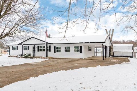 Photo of 3644 Connie Drive, Franklin, OH 45005 (MLS # 948932)