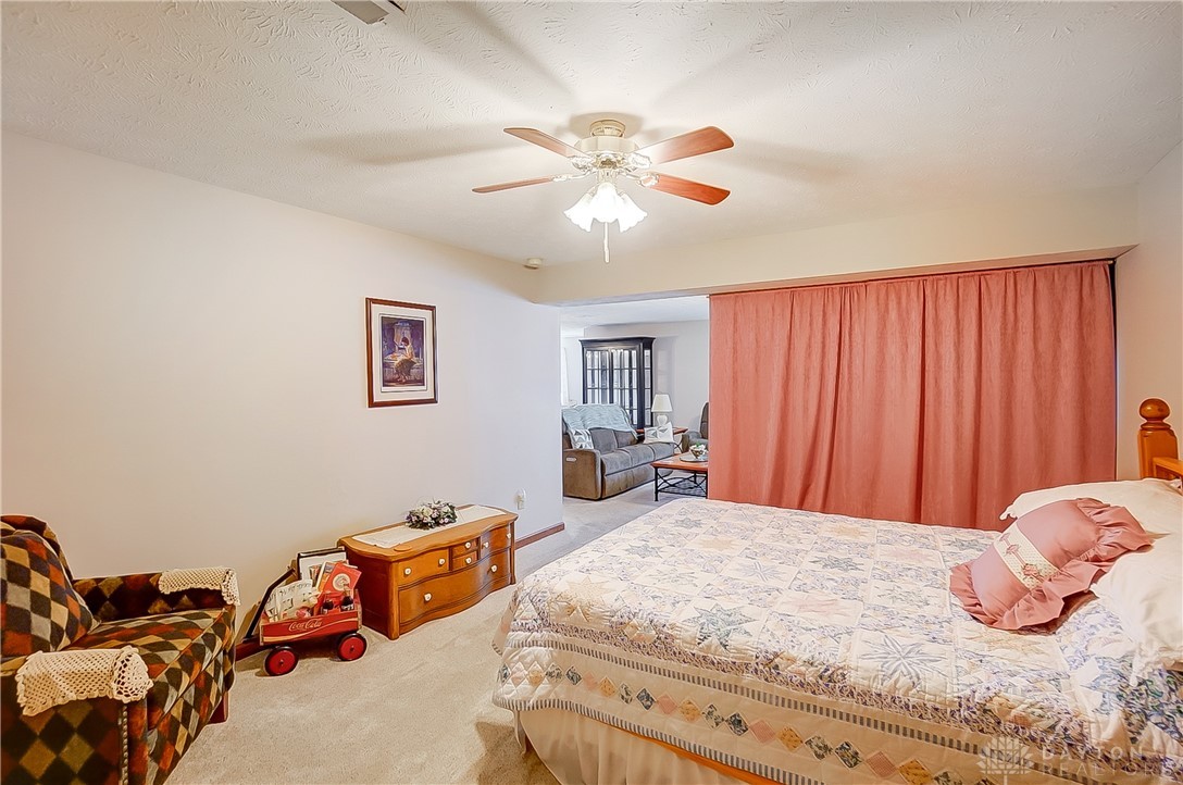 3949 E Summit Ridge Drive, Beavercreek, Ohio image 29