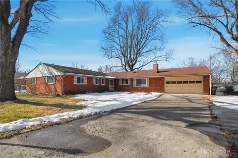 Photo of 2051 Hamlet Drive, Dayton, OH 45440 (MLS # 952332)
