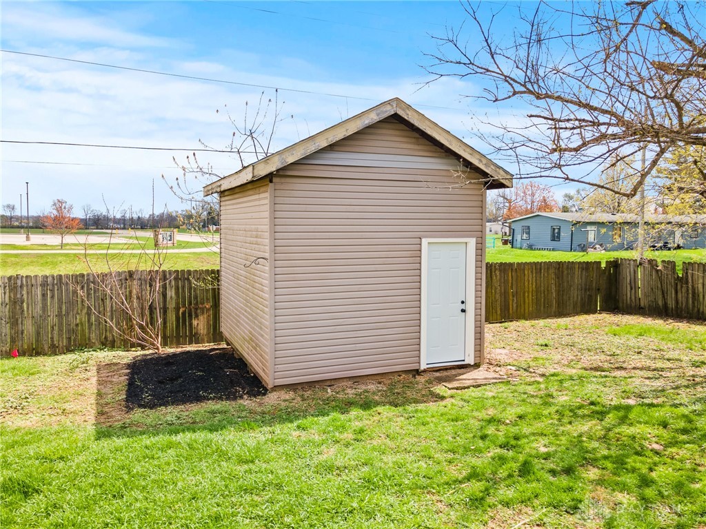 706 Bayberry Drive, New Carlisle, Ohio image 35