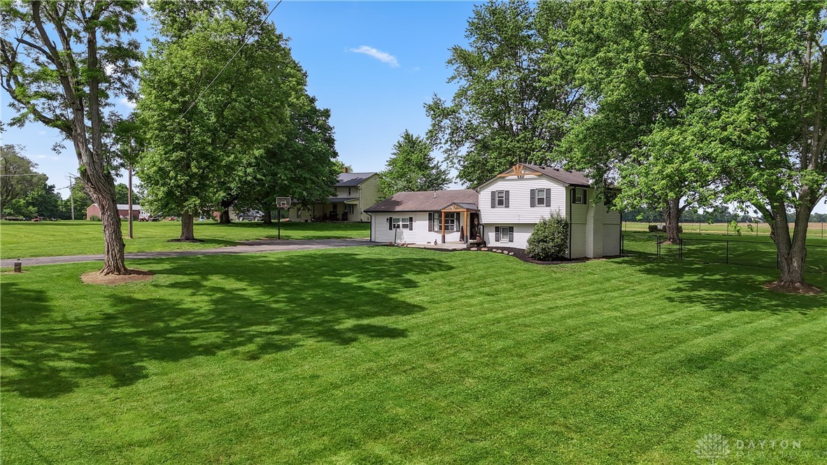 559 Stover Road, West Alexandria, Ohio image 1