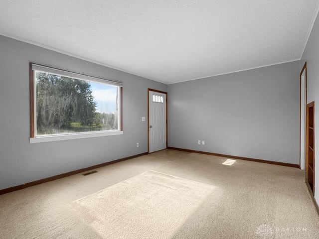 649 Cortland Drive, Springfield, Ohio image 8
