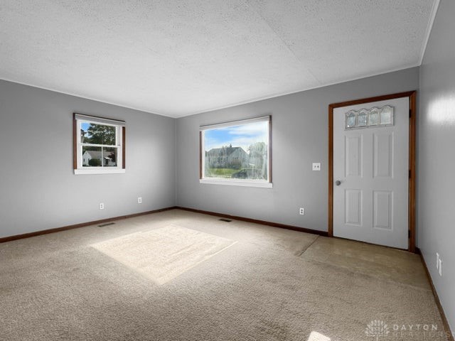 649 Cortland Drive, Springfield, Ohio image 9