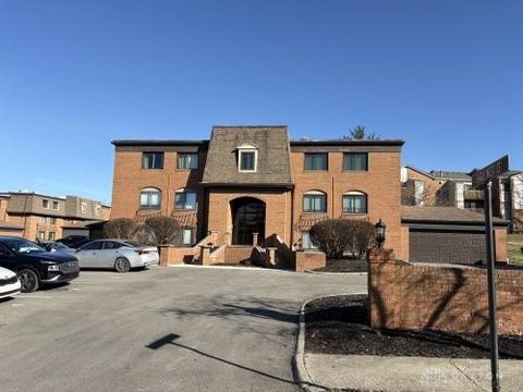 Photo of 1100 Eagle Nest Court #1, Dayton, OH 45449 (MLS # 951023)