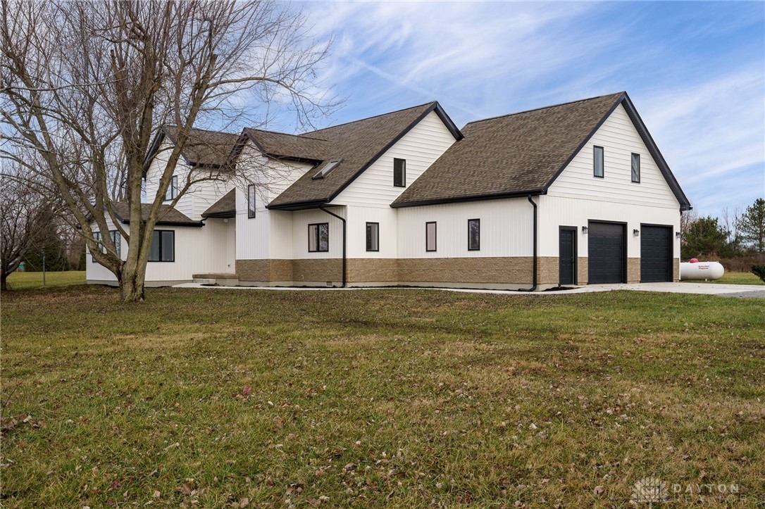 2268 E Spring Valley Paintersville Road, Xenia, Ohio image 3