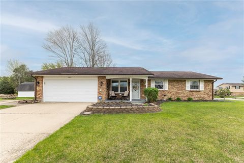 Homes For Sale - 2437 Armstrong Drive<br/> Sidney, OH 45365