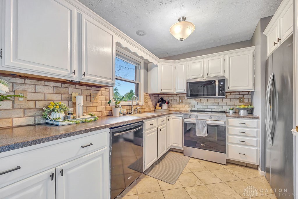 150 Lemonwood Court, Springboro, Ohio image 8